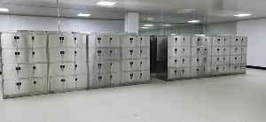 84套不锈钢智能型消毒衣柜应用在安井食品更衣室内